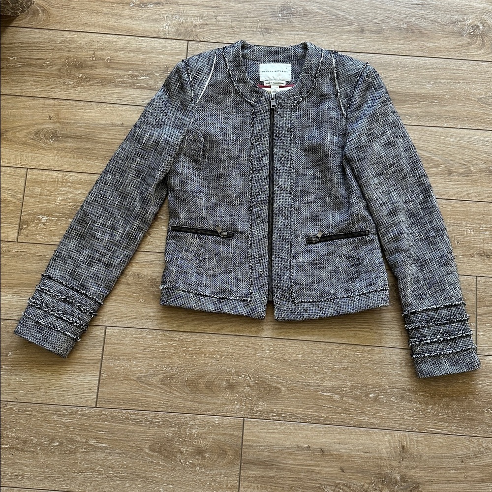 Banana Republic Black and White Tweed Jacket with zipper details Size 4 / 6